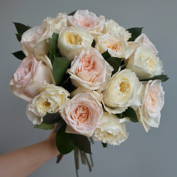 букет из белых роз, значение количества белых роз
