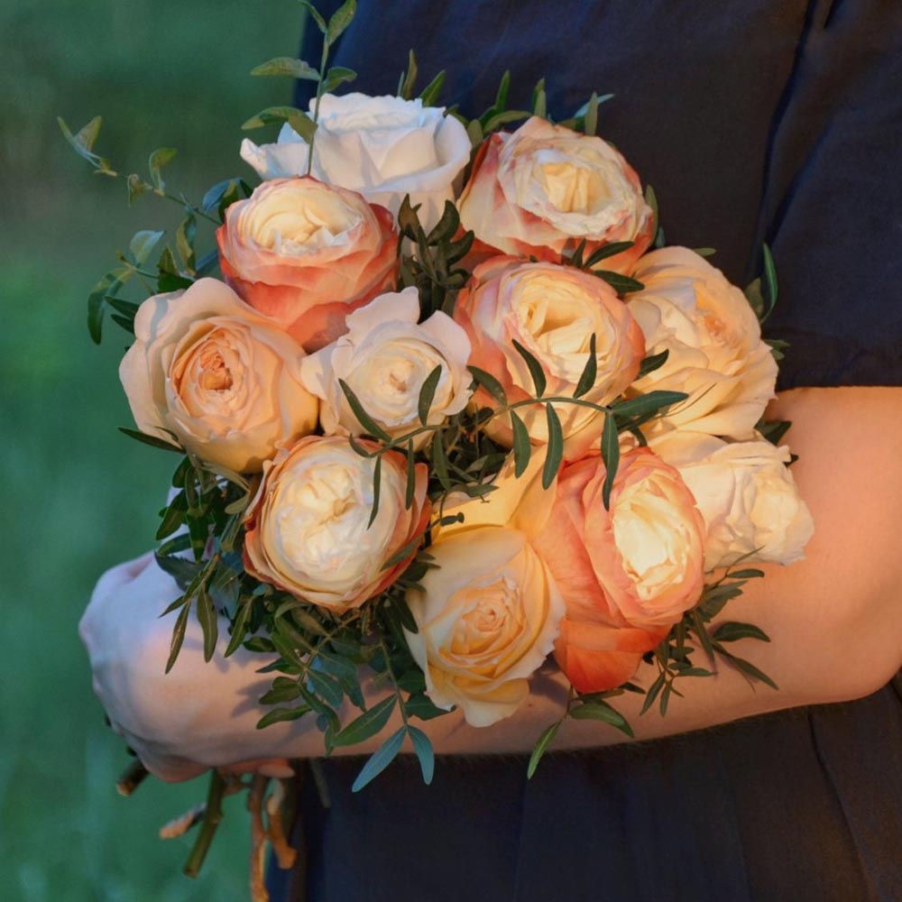 сорта желтых роз, значение желтых роз, Caramel Antike (Карамель Антик) желтые розы описание, букет из желтых и оранжевых роз