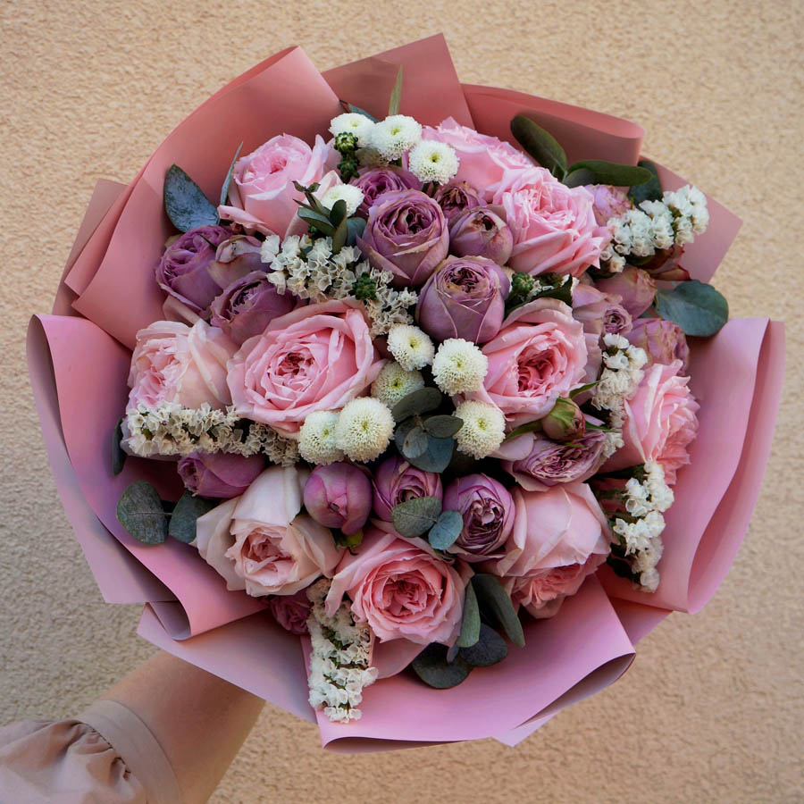 розы фиолетового оттенка, Lavender Lace (Лавандер Лейс), букет из фиолетовых роз, букет фиолетовых и розовых роз