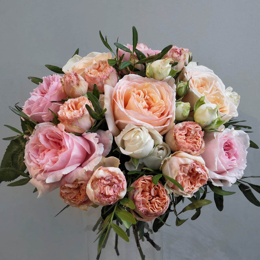 букет из нежно-розовых, персиковых и бежевых роз, роза Gentle Trendsetter (Джентл Трансеттер), всё про оранжевые розы, сорта роз оранжевых оттенков